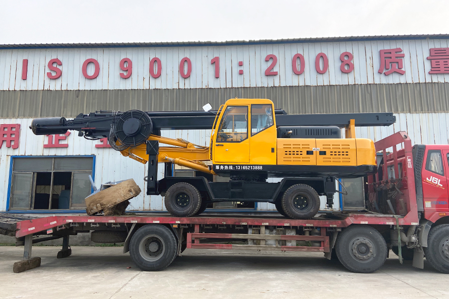 兩米孔徑輪式旋挖鑽機發貨！